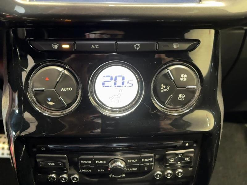 Citroën Ds3 Cabriolet E-HDi 92 Airdream So Chic Bmp6