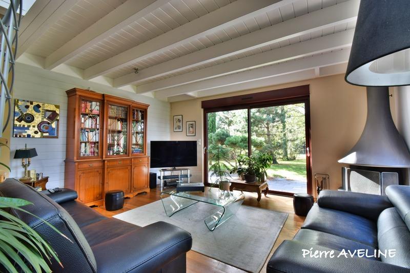 Maison - 276 m² - 7 pièces