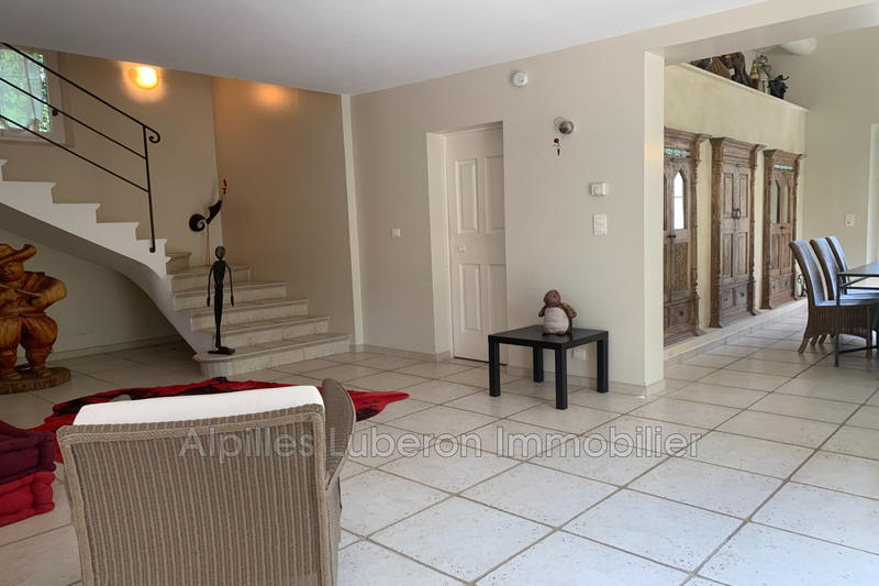 Maison - 260 m² - 7 pièces