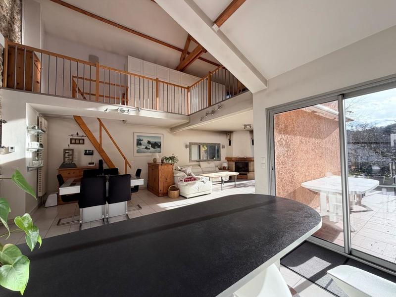 Maison - 150 m² - 7 pièces