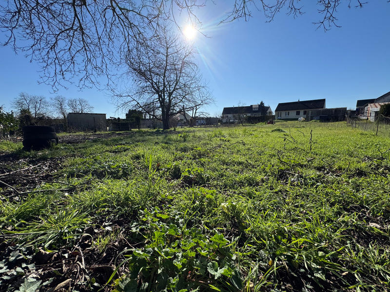 Terrain constructible - 1 254 m²