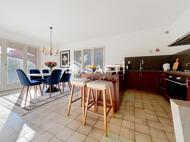 Maison - 170 m² - 7 pièces