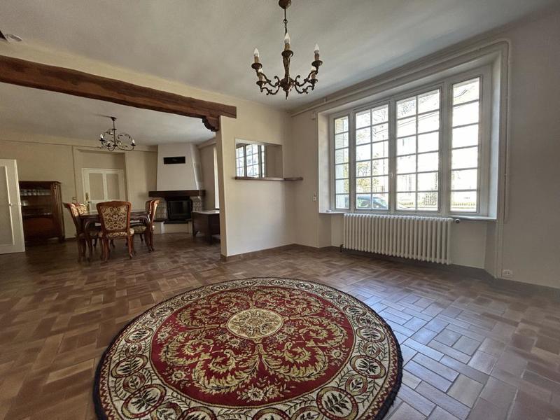 Maison - 159 m² - 7 pièces