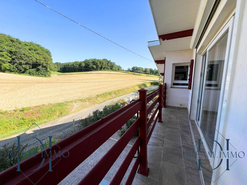 Maison - 207 m² - 7 pièces