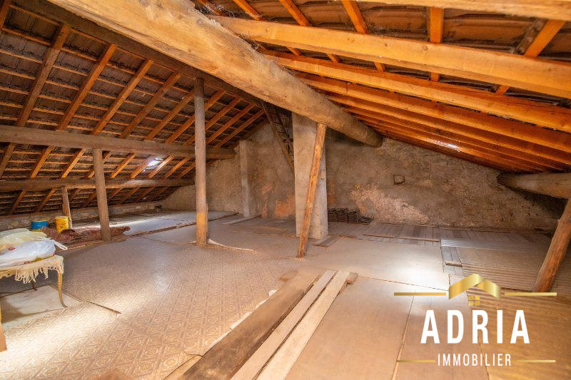 Maison - 166 m² - 7 pièces