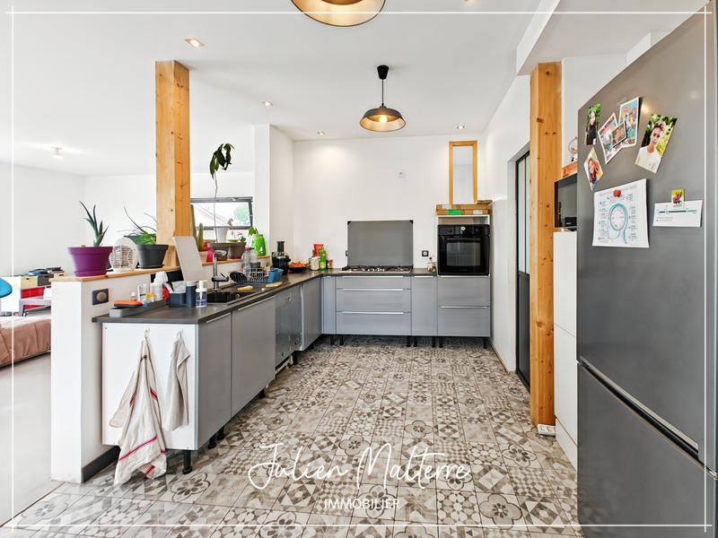 Maison - 147 m² - 6 pièces