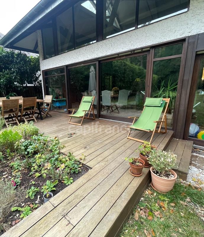 Propriété - 233 m² - 7 pièces