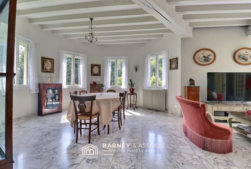 Maison - 215 m² - 7 pièces