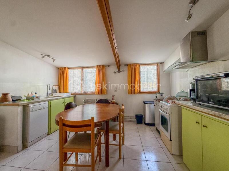 Maison - 90 m² - 5 pièces