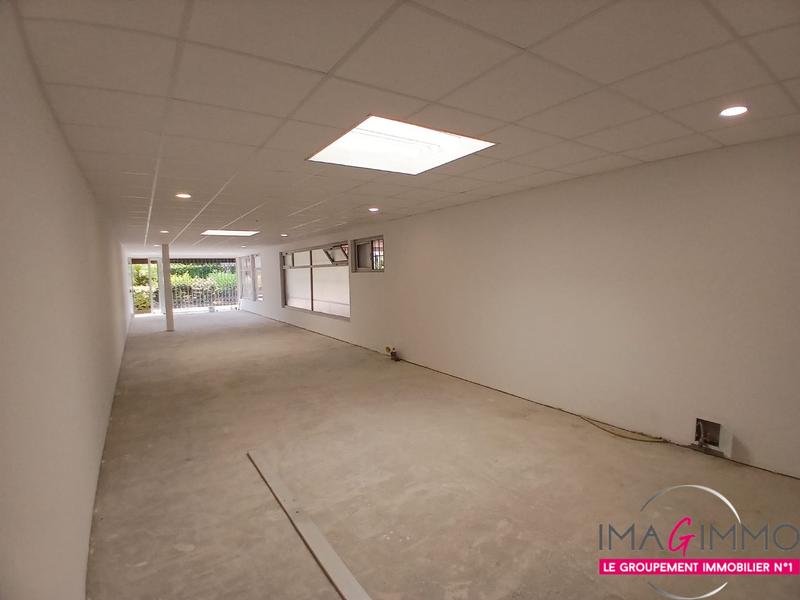 Local d'activités - 82 m² - 1 pièce