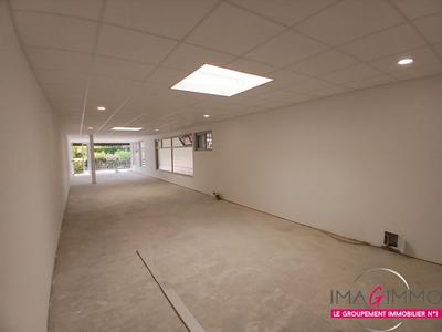 Local d'activités - 82 m² - 1 pièce