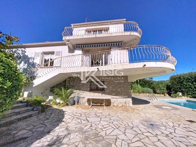 Villa - 141 m² - 4 pièces