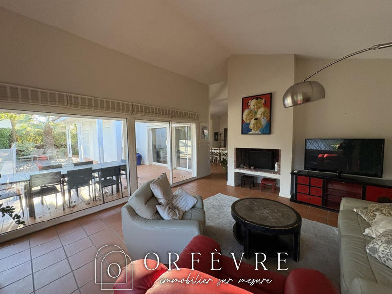 Maison - 140 m² - 5 pièces