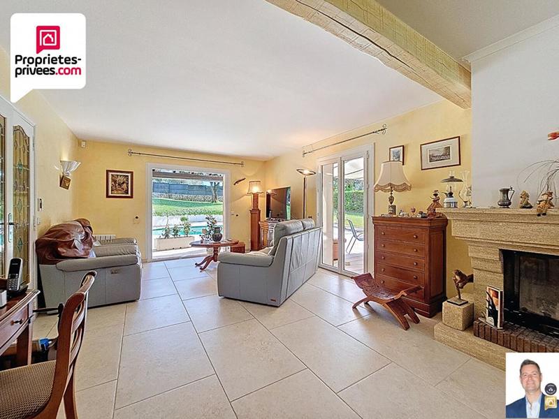 Villa - 177 m² - 6 pièces