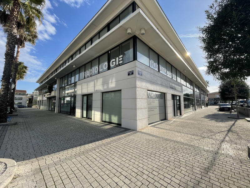 Local commercial - 146 m²