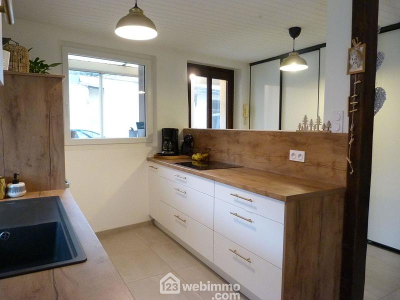 Maison - 248 m² - 11 pièces