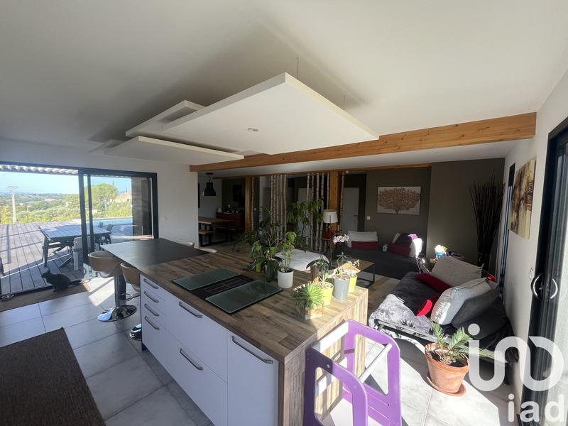 Maison - 180 m² - 7 pièces