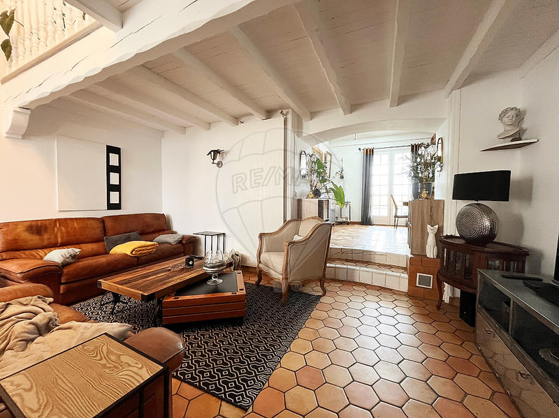 Maison - 166 m² - 6 pièces