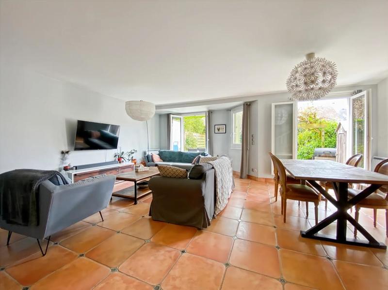 Maison - 141 m² - 7 pièces