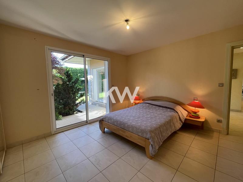 Maison d'architecte - 257 m² - 6 pièces