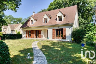 Maison - 222 m² - 9 pièces