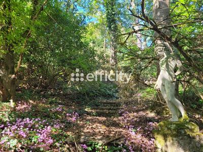 Propriété - 190 m² - 6 pièces