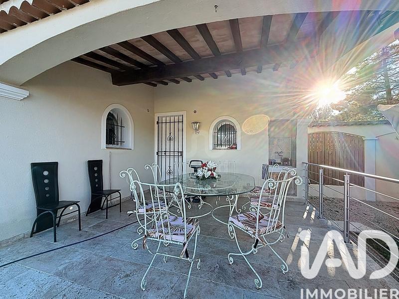 Maison - 251 m² - 7 pièces