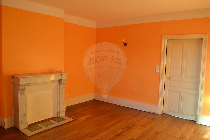 Maison - 187 m² - 7 pièces