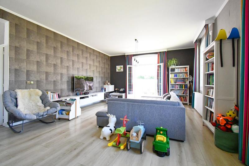 Maison ancienne - 350 m² - 10 pièces