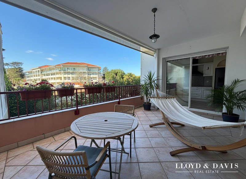 Appartement - 94 m² - 4 pièces