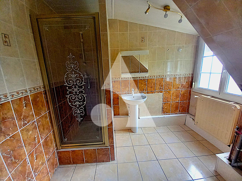 Maison - 82 m² - 5 pièces