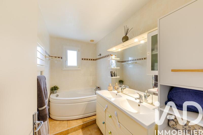 Maison - 143 m² - 7 pièces