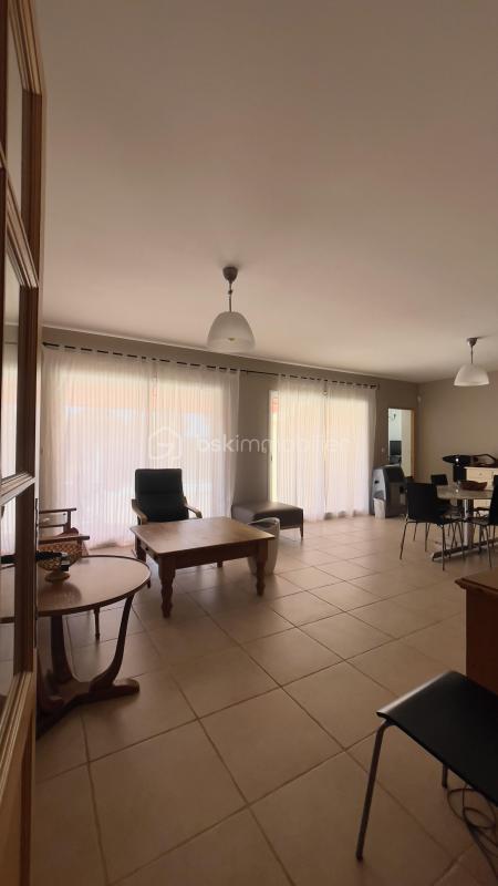 Maison - 210 m² - 7 pièces