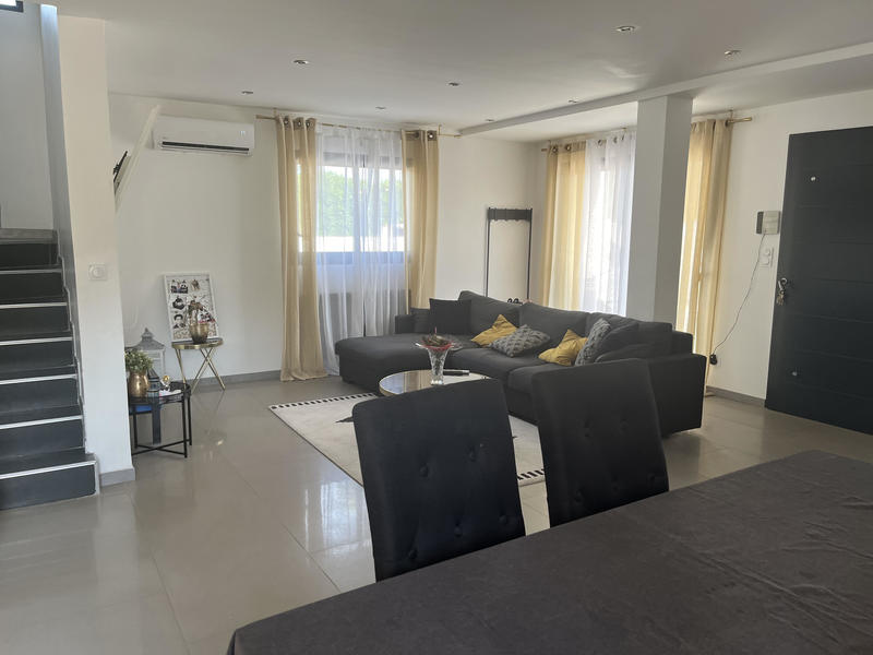 Maison en pierre - 146 m² - 5 pièces