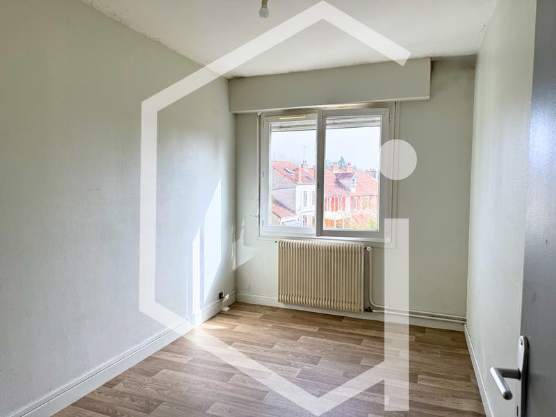 Immeuble - 305 m² - 16 pièces