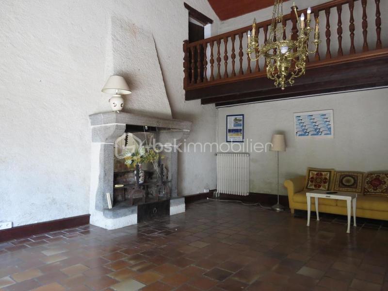 Longère - 232 m² - 6 pièces