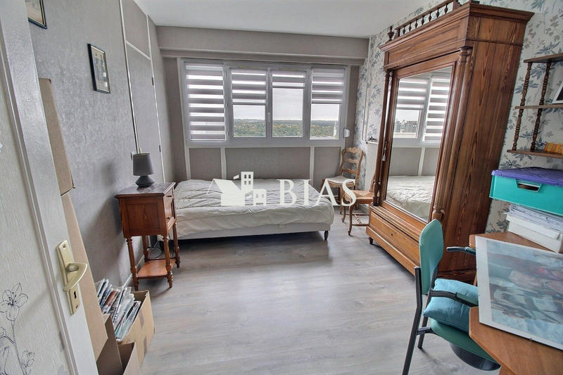 Appartement - 95 m² - 5 pièces