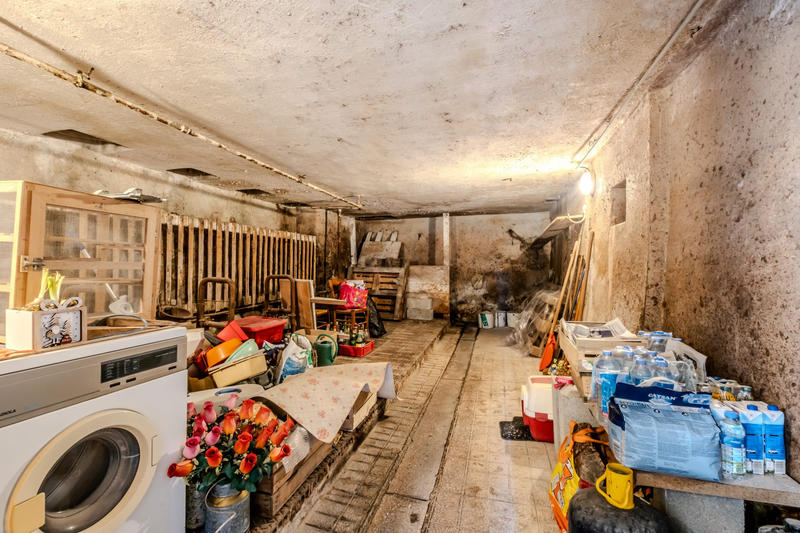 Ferme - 710 m² - 4 pièces