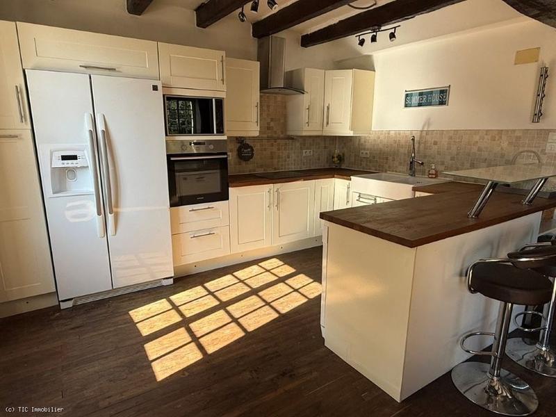 Maison en pierre - 99 m² - 5 pièces