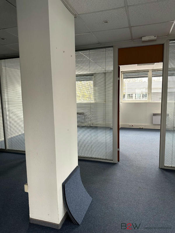 Bureau - 140 m² - 7 pièces