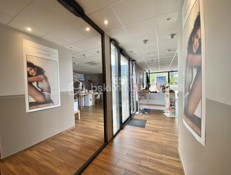 Beauté / Bien-être - 130 m²