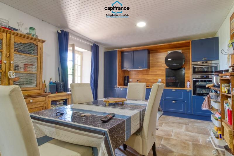 Propriété - 190 m² - 8 pièces