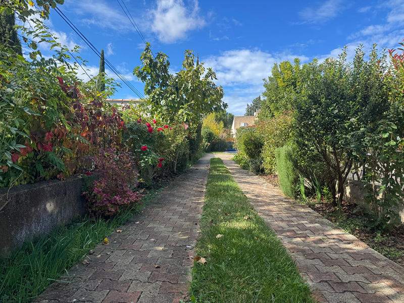 Maison - 202 m² - 7 pièces