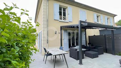Maison - 101 m² - 6 pièces