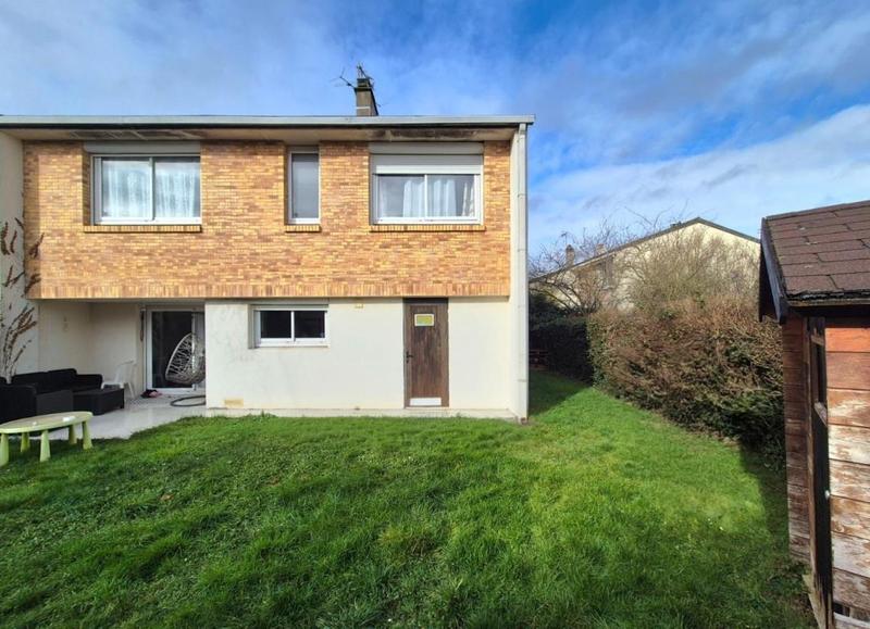 Maison - 111 m² - 6 pièces