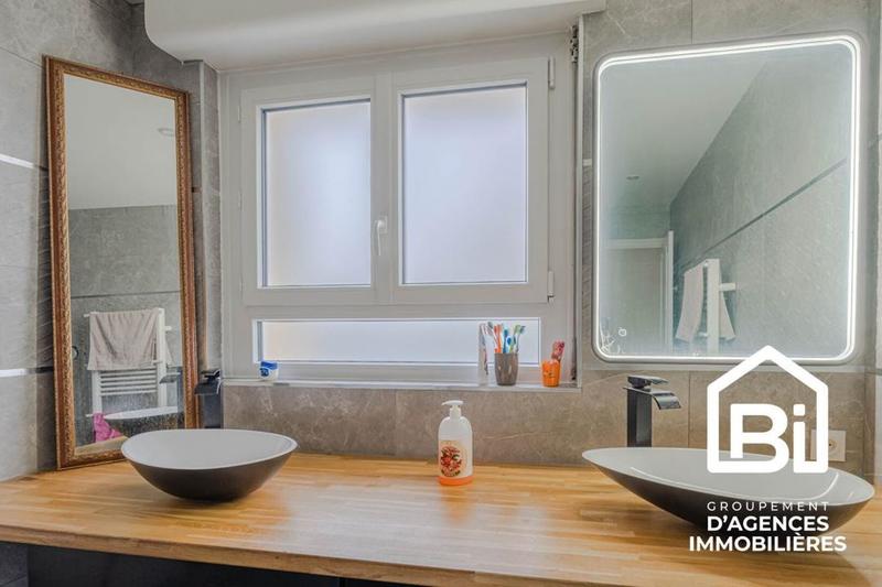 Maison - 151 m² - 5 pièces