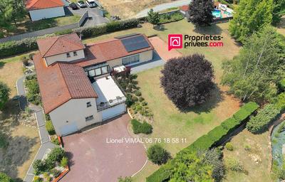 Maison - 258 m² - 8 pièces