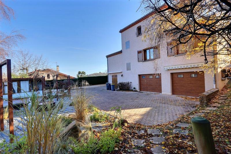 Villa - 160 m² - 6 pièces