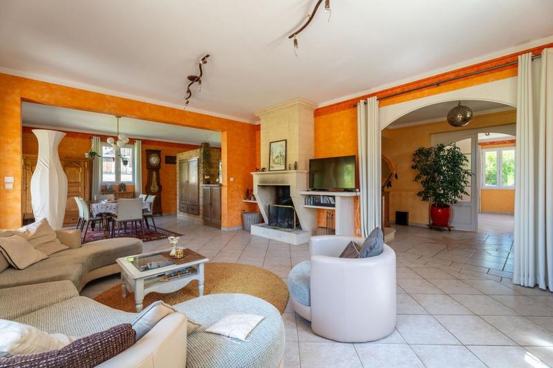 Demeure - 185 m² - 7 pièces