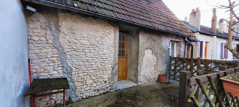 Immeuble - 90 m² - 5 pièces